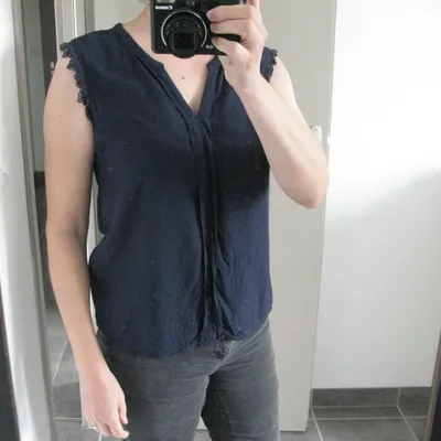 débardeur blouse manches dentelle Débardeur dentelle vero moda bleu nuit bleu foncé T38 viscose